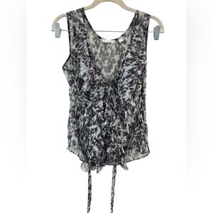 ✨ 5/$30 ✨ New York & Company Black and White Animal Print Blouse